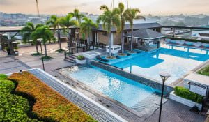 L'Fisher Chalet roofdeck