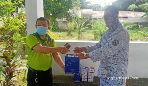 Globe- Globe Telecom - preloaded mobile phones - Covid-19 quarantine - Philippines - doctors and nurses - military frontliners