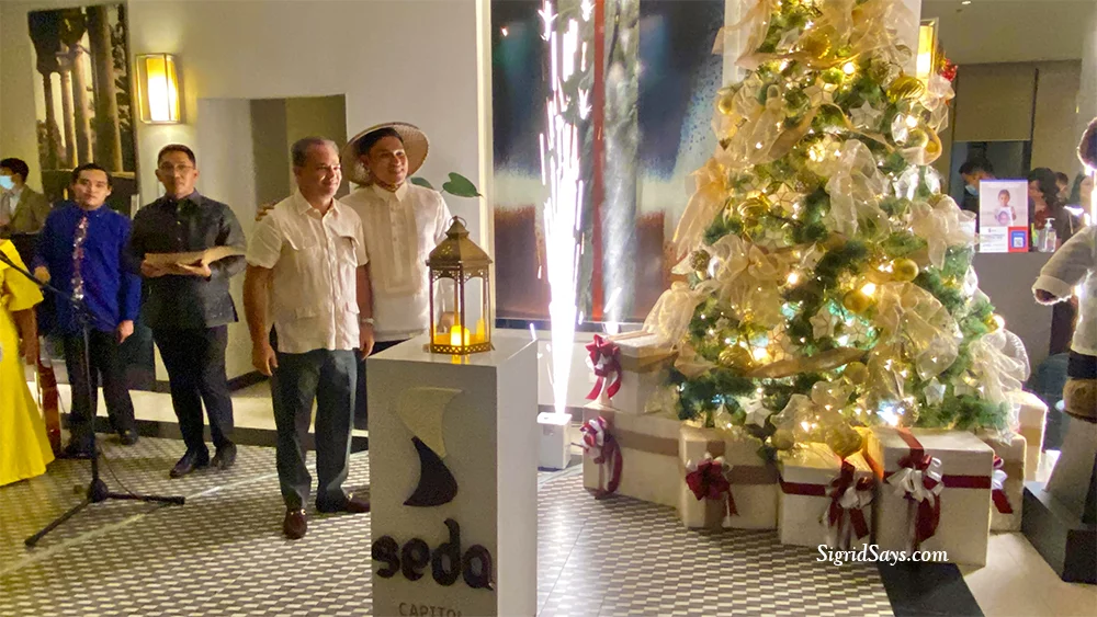 Seda Capitol Central 5th Anniversary - Bacolod hotels - Bacolod City - Christmas tree lighting - hotel Manager Kim Guimba - AHRC President and CEO Javier Hernandez
