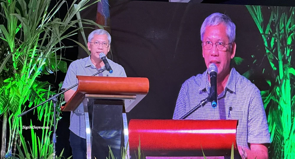 Engr. Linley A. Retirado, VMC President, Victorias Milling Company, 8th VMC Interschool Art Contest, Grand Pavilion, Acacia Hotel Bacolod, USLS-IS, La Consolacion College Bacolod, VMC, St. Joseph the Worker Chapel, Victorias City, Negros Occidental, Bacolod City, Philippines, young artists, Bacolod artists, visual arts, VMC, Bacolod blogger