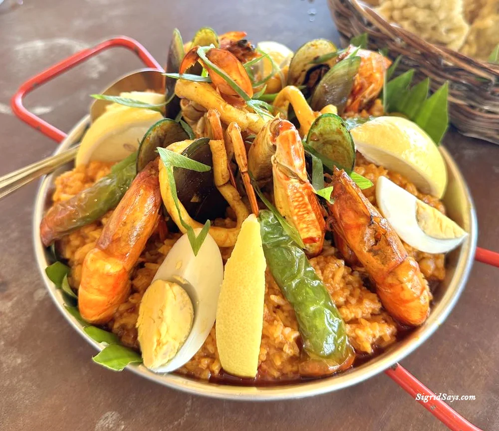 Jaro, Iloilo City, Philippines, Bugoy's Seafood Restaurant, Bugoy's Seafood Restaurant location, seafood restaurant in Iloilo City, Iloilo restaurant, Dinagyang Festival, seafood, paella, tempura, bestsellers at Bugoy's Seafood Restaurant, Iloilo restaurants with function rooms, Bugoy's Seafood Restaurant telephone numbers, Bacolod blogger, business blogger, food blogger, travel blogger, lanai, Iloilo native restaurant, amakan, wicker, Komedor Grind Cafe, fresh fruit shakes, tiramisu and iced coffee creations, paellera, seafood paella