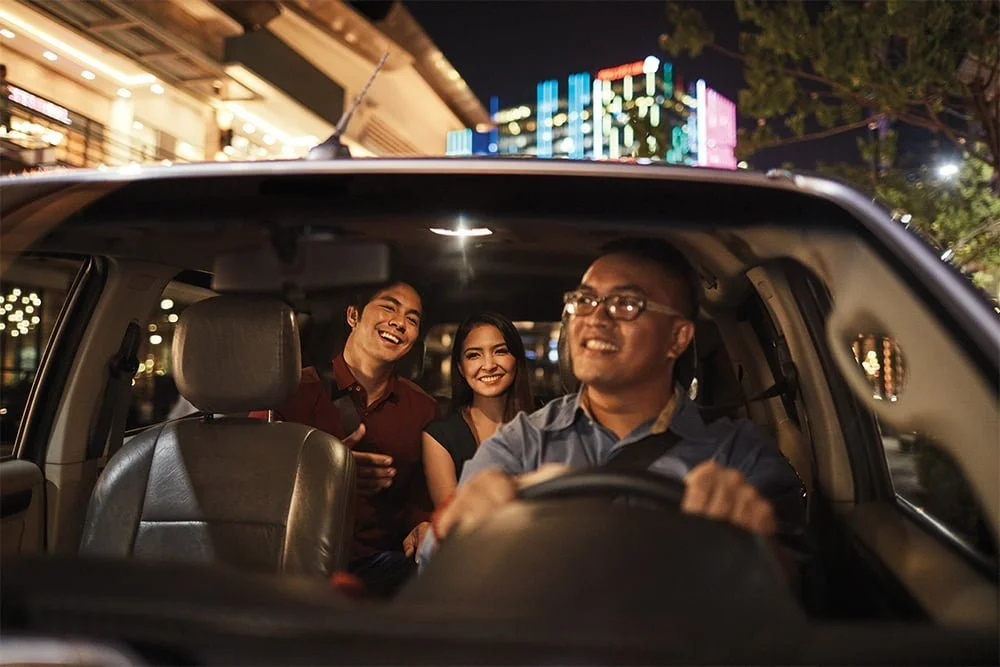 Grab deliveries - Filipino couples - Filipino lovers- GrabCar - GrabTaxi - GrabFood - GrabSaver - Philippines - transport