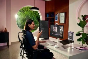 MX Solutions Logitech MX BRIO LIFE Human R MX Keys S Mx Master 3S Pale Grey 238 wScreens
