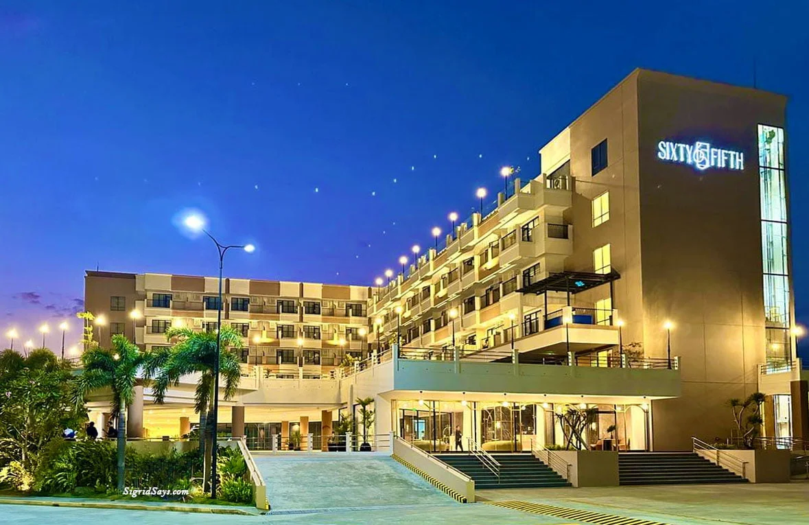 Sixty Fifth Destination Resort Hotel - Bacolod City - Bacolod hotel - Philippines - Splash Park Bacolod - facade night