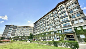Olvera Residences by Vista Land - Bacolod City real estate - lap pool - facaed