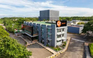 Go Hotels Plus Bacolod Facade
