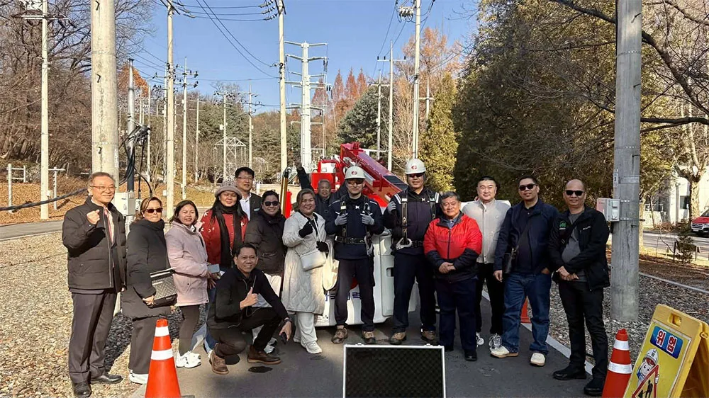 To further improve consumer services, Primelectric officers went to to Seoul to study Korea's power distribution system.