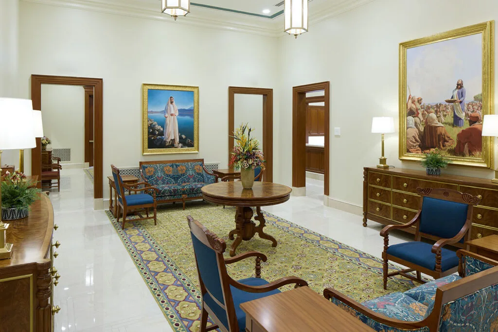 Reception room.