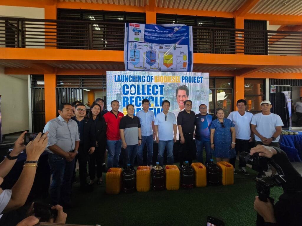 Launching of the Bio-diesel project led by Cong. Albee Benitez (center). Park Inn by Radisson Bacolod as a private sector partner, represented by (2nd and 3rd from the left) Mr. Reljun Oloroso, Park Inn by Radisson Bacolod’s Director of People & Culture and Sustainability Champion, and Myka Ella Pahilanga, Cluster Marketing and Communications Manager, together with the city officials of Bacolod, Vice Mayor Kalaw Puentevella and City Mayor Greg Gasataya.