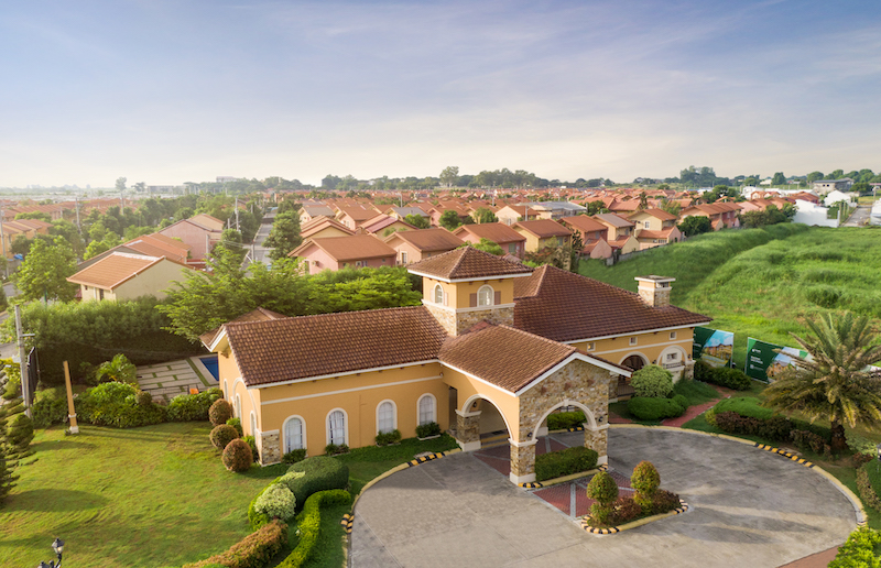 Camella communities provide families with neighborhoods where relatives and friends can stay close, creating meaningful connections that extend beyond the home.