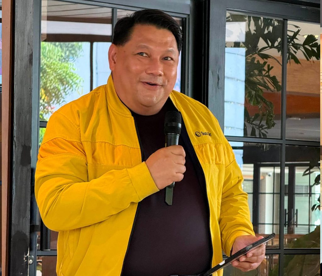 Mon Lu, Sun Life Philippines Territory Head for Visayas and Mindanao.