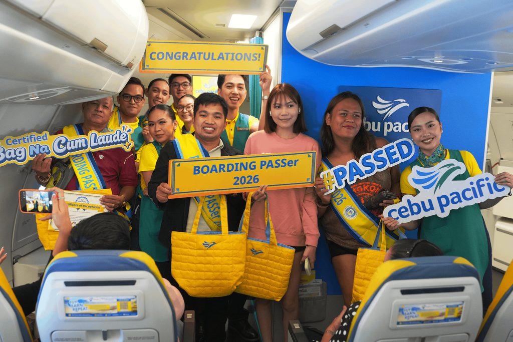 Davao-bound passengers were treated to a “BOARDING PASSers Recognition Ceremony” at NAIA3 when their hand carry luggage fit.